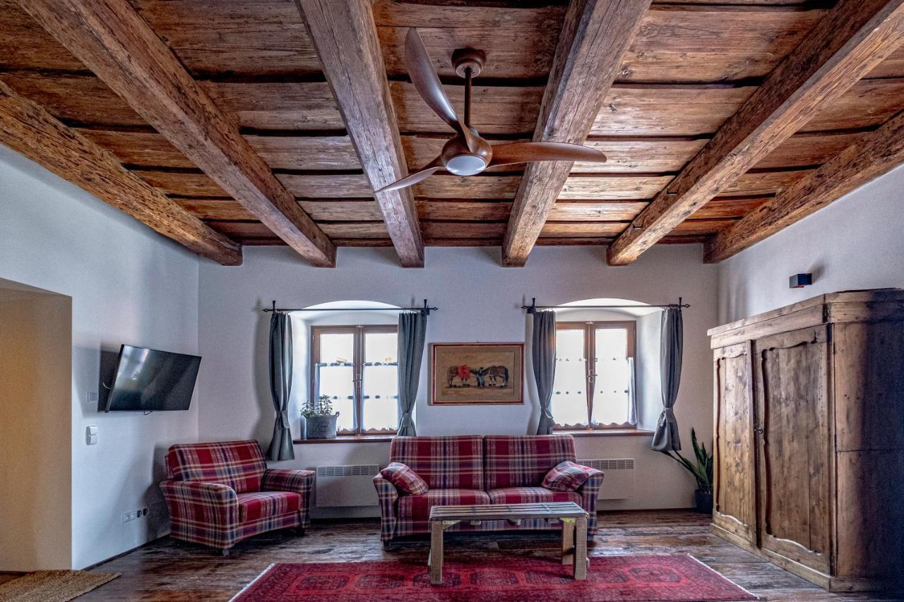 Knize Ferdinand Apartments Mikulov Exteriör bild
