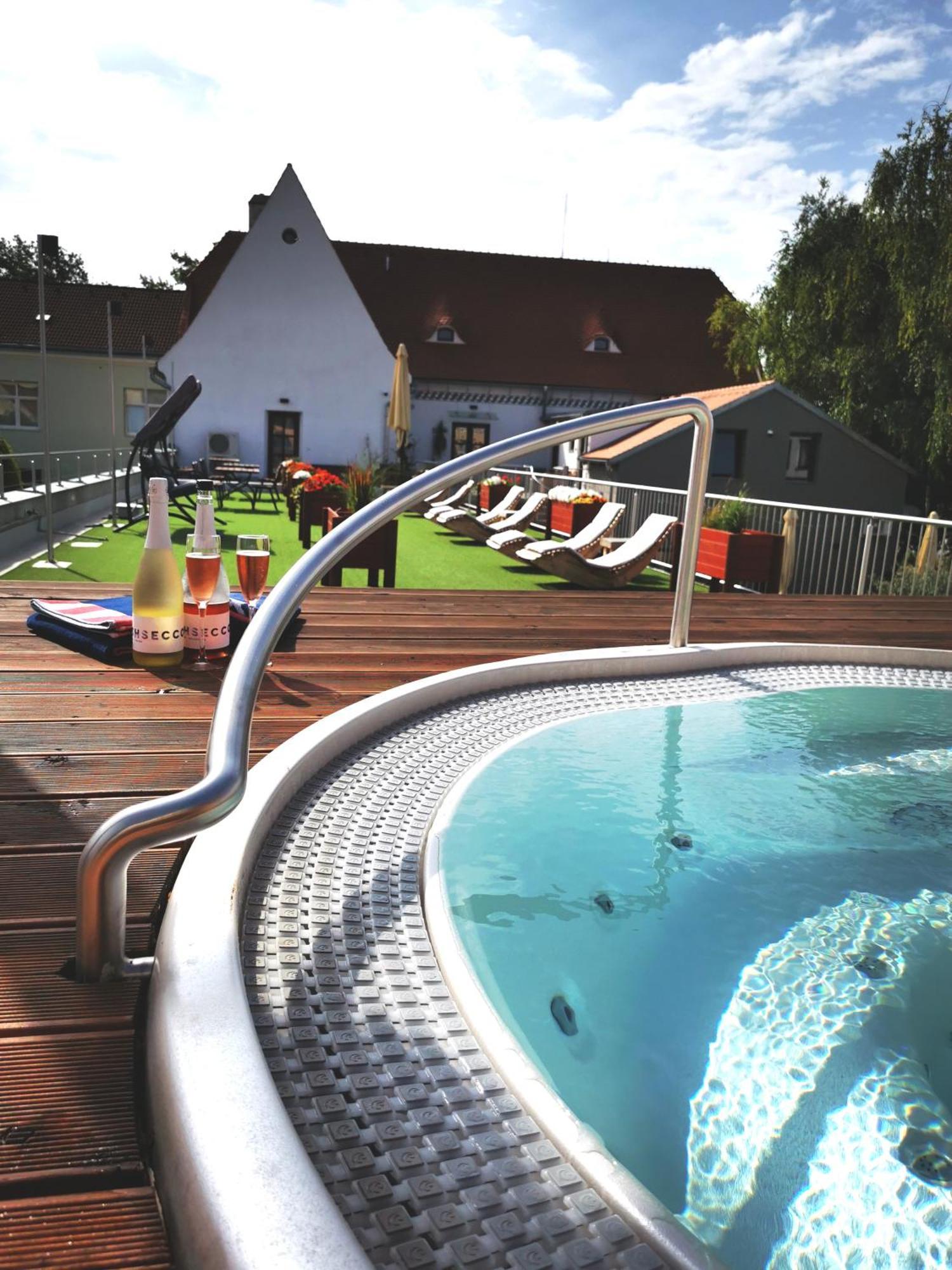 Knize Ferdinand Apartments Mikulov Exteriör bild